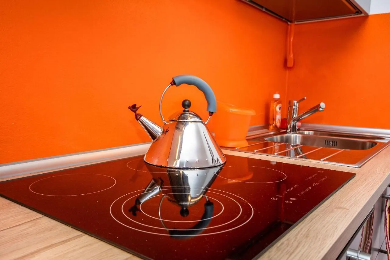 Orange Apartment Salò