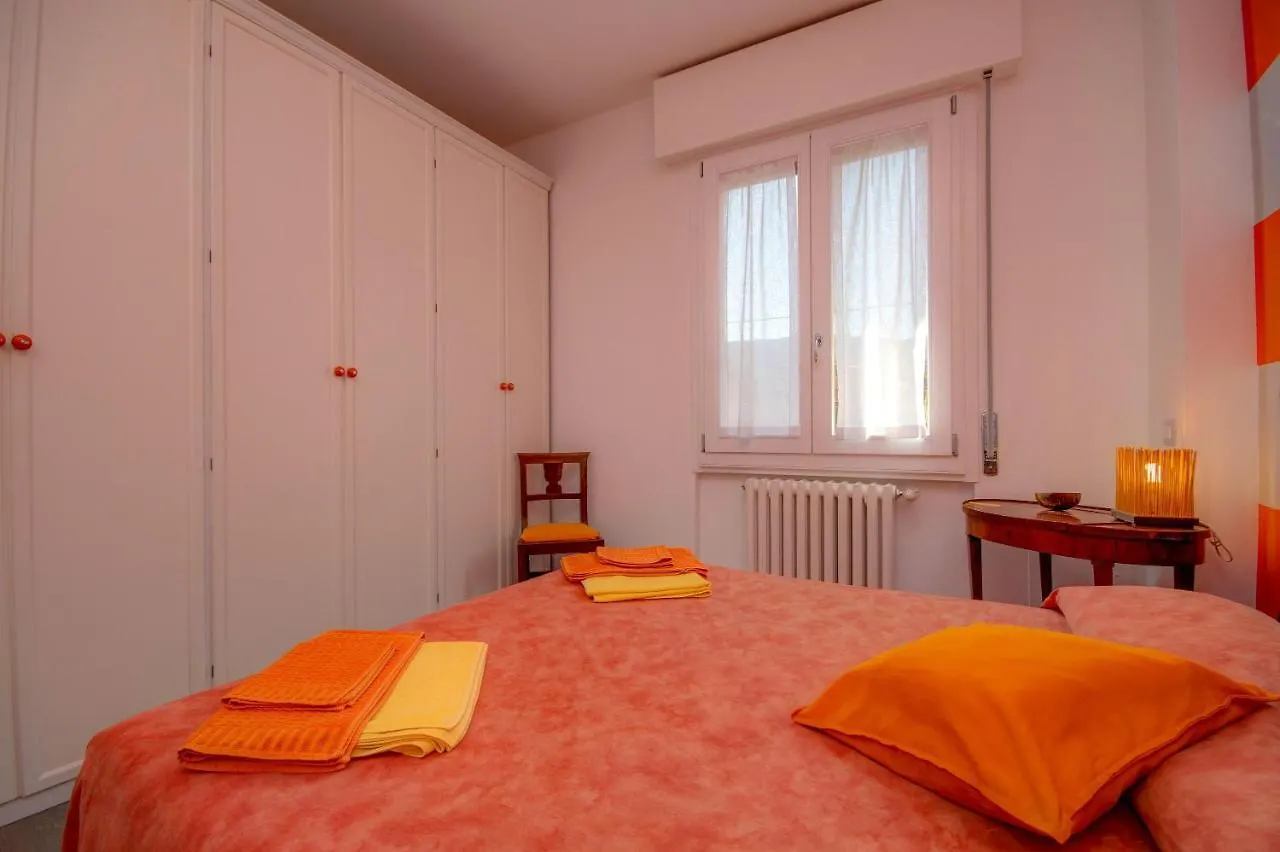 Orange Apartment Saló