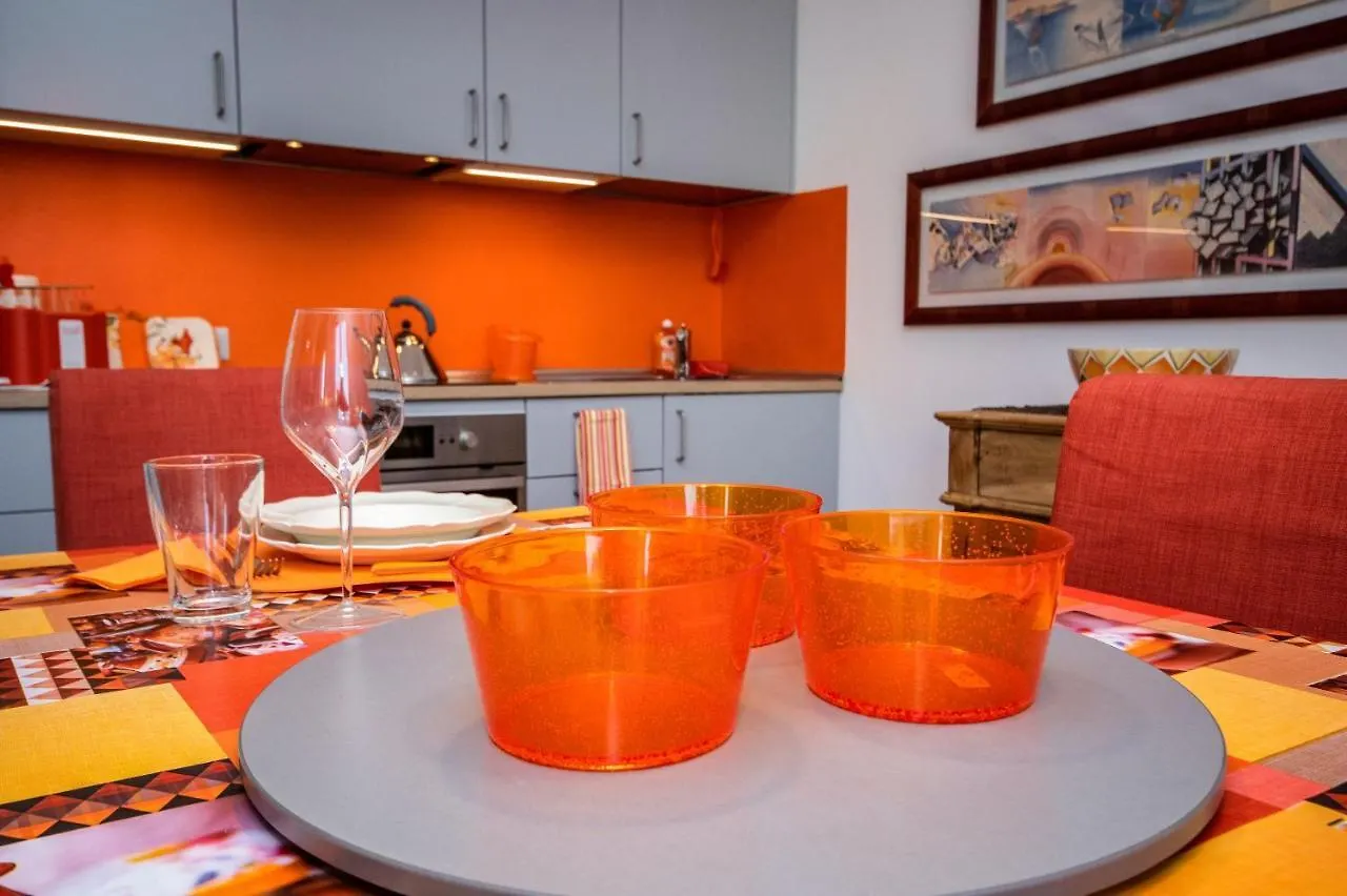 Orange Apartment Salò