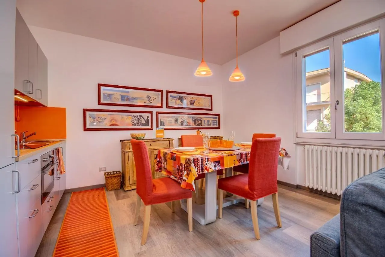 Orange Apartment Salò